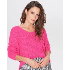 Szenilowy sweter oversize - Różowy. Różowe swetry damskie Mohito, s, bez wzorów, bez rękawów, bez kaptura. Za 119,99 zł.