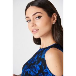 Kolczyki damskie: NA-KD Accessories Niewielkie lśniące kolczyki – Multicolor,Silver,Gold