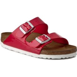 Chodaki damskie: Klapki BIRKENSTOCK - Arizona 1005283 Tango Red Patent