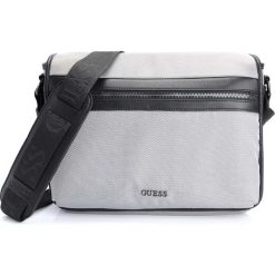 Guess Reporterka "Global Functional". Plecaki męskie Guess, w paski, z materiału. Za 289,00 zł.
