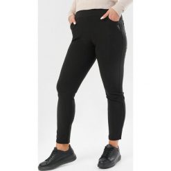 Czarne Spodnie Dreneth. Czarne spodnie damskie Born2be, xl, bez wzorów, z tkaniny. Za 79,99 zł.