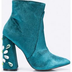 Public Desire - Botki. Zielone botki damskie lity marki Public Desire, z materiału. W wyprzedaży za 129,90 zł.