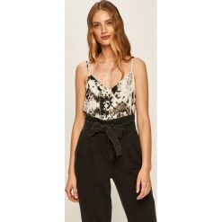 Answear - Bluzka. Czarne bluzki damskie ANSWEAR, s, bez wzorów, z wiskozy, casualowe, bez kołnierzyka, bez rękawów. Za 79,90 zł.
