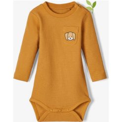 Body "Tifine" w kolorze pomarańczowym. Pomarańczowe body niemowlęce z bawełny. W wyprzedaży za 49,95 zł.