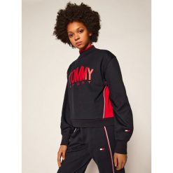 Bluza Tommy Sport Cropped Crew Neck S10S100662. Niebieskie bluzy sportowe damskie Tommy Sport, s, bez wzorów, bez rękawów, bez kaptura. Za 399,00 zł.