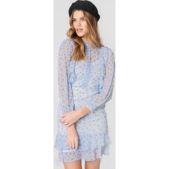 Sukienki: Endless Rose Sukienka we wzory z falbankami – Blue,Multicolor