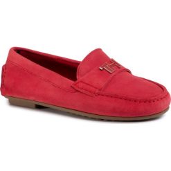 Mokasyny TOMMY HILFIGER - Hardware Mocassin FW0FW04767 Red XLG. Czerwone mokasyny damskie TOMMY HILFIGER, ze skóry, na płaskiej podeszwie. Za 539,00 zł.