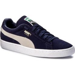 Sneakersy PUMA - Suede Classic + 3565568 51 Peacoat/white. Niebieskie półbuty damskie Puma, na co dzień, bez wzorów, ze skóry, bez zapięcia. W wyprzedaży za 239,99 zł.
