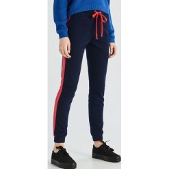 Spodnie joggery - Granatowy. Niebieskie spodnie damskie Sinsay, s. Za 39,99 zł.