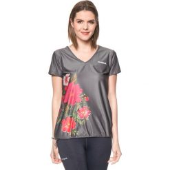 Koszulka w kolorze antracytowym. Szare bluzki sportowe damskie marki Desigual Sport, s. W wyprzedaży za 130,95 zł.