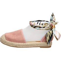 Espadryle, półbuty damskie S.BARSKI RS-X29 PN. Różowe espadryle damskie S.barski, bez wzorów, na wysokim obcasie, na obcasie. W wyprzedaży za 89,00 zł.