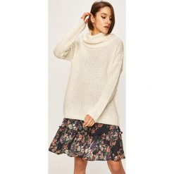 Answear - Sweter. Pomarańczowe swetry damskie ANSWEAR, s, bez wzorów, z dzianiny, bez rękawów, bez kaptura. W wyprzedaży za 59,90 zł.