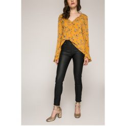 Answear - Spodnie. Czarne spodnie damskie ANSWEAR, s, bez wzorów, z elastanu, casualowe. W wyprzedaży za 99,90 zł.