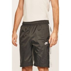 Nike Sportswear - Szorty. Czarne spodenki sportowe męskie Nike Sportswear, s, bez wzorów, z poliesteru, sportowe. W wyprzedaży za 109,90 zł.