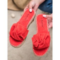 Zamszowe klapki espadryle. Espadryle damskie SEASTAR, bez wzorów, z zamszu, bez obcasa. Za 69,90 zł.