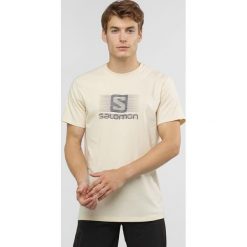Salomon Blend Logo Koszulka Beżowy. Brązowe podkoszulki męskie Salomon, l, z nadrukiem, z bawełny, bez kołnierzyka, z krótkim rękawem, krótkie. Za 137,95 zł.