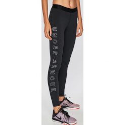 Under Armour - Legginsy. Czarne legginsy damskie marki Under Armour, s, z nadrukiem, z elastanu. Za 149,90 zł.