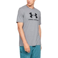 Under Armour Sportstyle Koszulka Szary. Szare podkoszulki męskie Under Armour, xl, z nadrukiem, z bawełny, z krótkim rękawem. Za 119,95 zł.