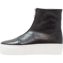 Twist & Tango OSLO BOOTS Botki na platformie black. Czarne botki damskie lity Twist & Tango, z materiału. W wyprzedaży za 503,60 zł.