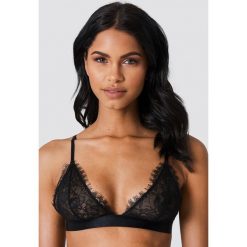Biustonosze bardotka: NA-KD Lingerie Biustonosz z paskami z tyłu – Black