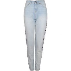 Pinko Jeansy "Thelma 2 Boyfriend". Jeansy damskie Pinko, z podwyższonym stanem. Za 499,00 zł.