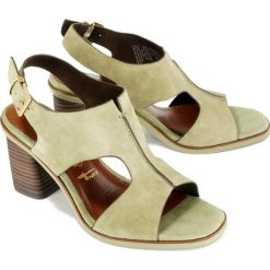 TAMARIS 28343-24 light olive, sandały damskie. Zielone sandały damskie Tamaris, bez wzorów, z gumy, bez obcasa, bez zapięcia. Za 279,90 zł.