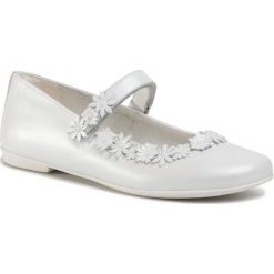 Półbuty PRIMIGI - 543700 S Bianco. Białe buty dziewczęce komunijne Primigi, bez zapięcia. Za 259,00 zł.