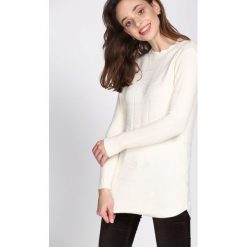Kremowy Sweter Well-Lit. Białe swetry klasyczne damskie Born2be, l, ze stójką. Za 39,99 zł.
