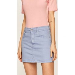 Pepe Jeans - Spódnica jeansowa Dani. Różowe spódniczki damskie Pepe Jeans, na co dzień, s, bez wzorów, z elastanu, casualowe, mini, proste. Za 219,90 zł.