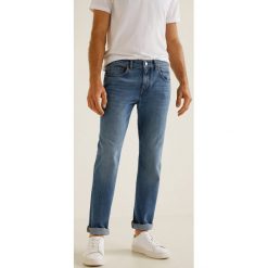 Mango Man - Jeansy Bob3. Szare jeansy męskie z dziurami marki Mango Man, l, z dzianiny, z okrągłym kołnierzem. Za 139,90 zł.