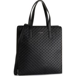 Torebka MONNARI - BAG8290-020 Black. Czarne torebki klasyczne damskie Monnari, bez wzorów, ze skóry ekologicznej, eleganckie, bez dodatków. W wyprzedaży za 149,00 zł.