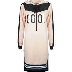Guess Sukienka. Sukienki damskie Guess, na co dzień, z aplikacjami, z tkaniny, z kontrastowym kołnierzykiem, z długim rękawem, długie, proste. Za 279,00 zł.
