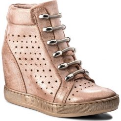 Sneakersy CARINII - B4304 L33-000-000-B88. Różowe półbuty damskie marki Carinii, ze skóry. W wyprzedaży za 259,00 zł.