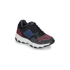 Buty MTNG 69905-C48456. Czarne trampki i tenisówki damskie mtng, bez wzorów, bez zapięcia. Za 269,00 zł.