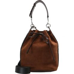 Torebki klasyczne damskie: AllSaints RAY BUCKET Torba na ramię coffee brown