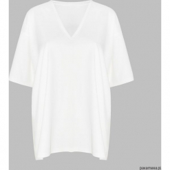 T-shirt oversize off white. Białe bluzki damskie Pakamera, z materiału, dekolt w kształcie v. Za 249,00 zł.