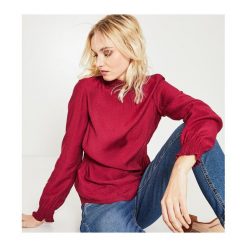 Bluzka damska. Szare bluzki damskie Promod, na co dzień, bez wzorów, z tkaniny, eleganckie, bez kołnierzyka, z długim rękawem. Za 59,50 zł.