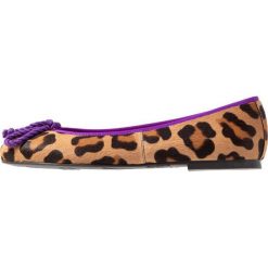 Pretty Ballerinas TARZAN Baleriny morado/purple. Brązowe baleriny damskie lakierowane Pretty Ballerinas, z materiału. Za 799,00 zł.
