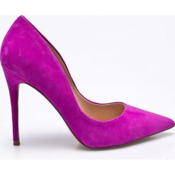 Steve Madden - Szpilki Daisie. Czerwone szpilki marki Steve Madden, ze skóry, na obcasie. W wyprzedaży za 319,90 zł.