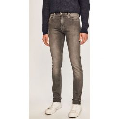 Calvin Klein - Jeansy. Szare jeansy męskie Calvin Klein, z aplikacjami. W wyprzedaży za 299,90 zł.
