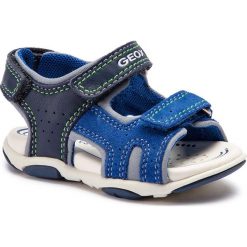 Sandały GEOX - B San.Agasim B. B B921AB 08522 C4226 S Navy/Royal. Niebieskie sandały chłopięce Geox, ze skóry. W wyprzedaży za 169,00 zł.