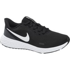 Czarno-białe buty damskie do biegania Nike Revolution 5 NIKE czarno-białe. Czarne buty sportowe damskie Nike, bez wzorów, z gumy, sportowe, do biegania, nike revolution. Za 239,90 zł.
