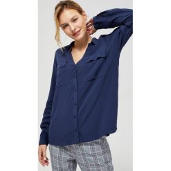 Koszula typu oversize. Niebieskie koszule damskie Moodo, xxl, bez wzorów, z wiskozy, bez kołnierzyka, z długim rękawem. Za 59,99 zł.