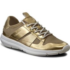 Sneakersy CALVIN KLEIN JEANS - Iden R4077 Gold. Żółte półbuty damskie marki Calvin Klein Jeans, bez wzorów, z jeansu, bez obcasa, na płaskiej podeszwie, bez zapięcia. W wyprzedaży za 329,00 zł.