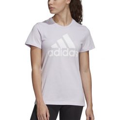 ADIDAS MUST HAVES BADGE OF SPORT > FQ3240. Bluzki sportowe damskie Adidas, s, bez wzorów, z bawełny, bez kołnierzyka, z krótkim rękawem, krótkie, bez kaptura. Za 99,99 zł.