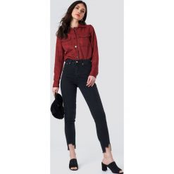 NA-KD Jeansy slim z wysokim stanem - Black. Czarne spodnie damskie z wysokim stanem marki NA-KD, z podwyższonym stanem. Za 202,95 zł.