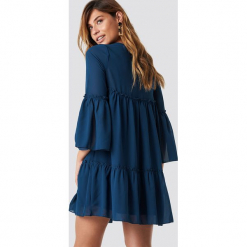 NA-KD Boho Szyfonowa sukienka mini - Blue. Niebieskie sukienki boho marki NA-KD Boho, z materiału, z dekoltem na plecach, mini. Za 121,95 zł.