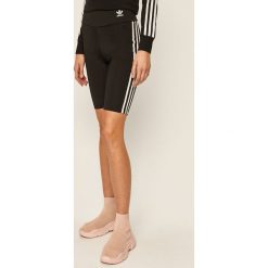 Adidas Originals - Szorty. Czarne spodenki sportowe damskie adidas Originals, bez wzorów, z elastanu, sportowe. Za 129,90 zł.