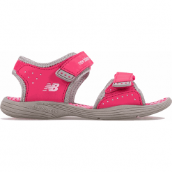 New Balance K2004GRP. Różowe sandały dziewczęce New Balance, z materiału. Za 129,99 zł.
