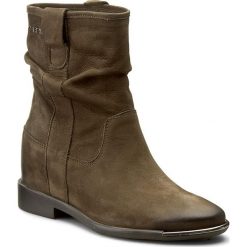 Botki CARINII - B3776 I43-000-PSK-B98. Zielone botki damskie na obcasie marki Carinii, z materiału. W wyprzedaży za 269,00 zł.